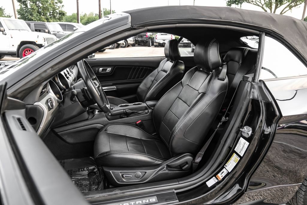 Used 2019 Ford Mustang GT Premium RWD image 31