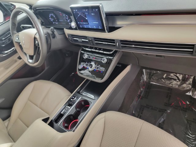 Used 2021 Lincoln Corsair AWD image 19