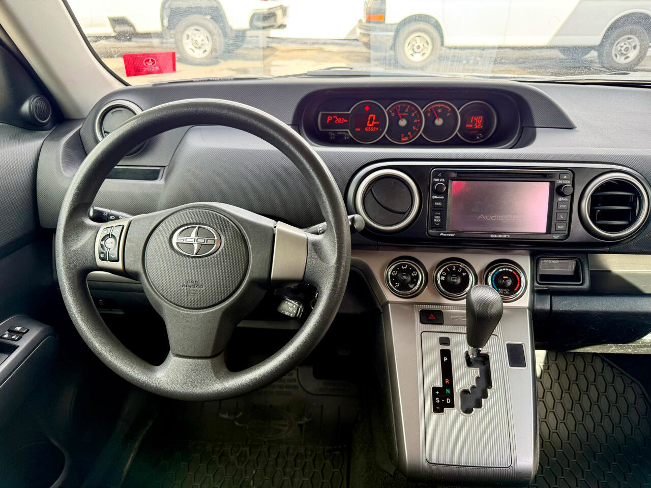 Used 2015 Scion xB 5-Door Wagon 4-Spd AT image 28