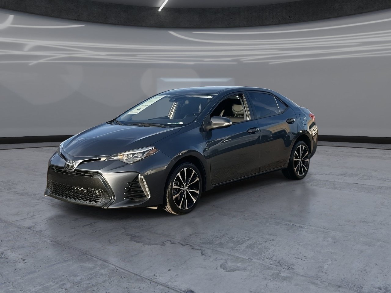 Used 2018 Toyota Corolla SE FWD image 3