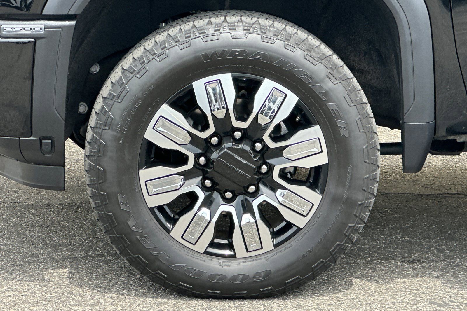 Certified 2024 GMC Sierra 2500 Denali w/ Denali Reserve Package image 36