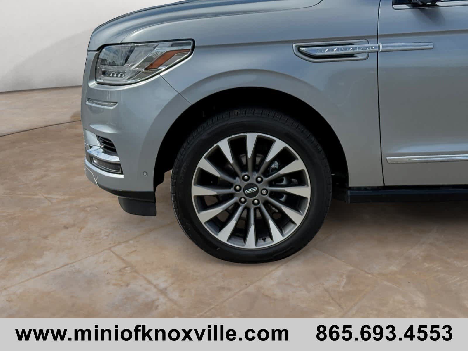 Used 2021 Lincoln Navigator Reserve w/ Luxury Package AWD/4WD image 9