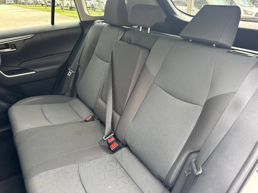 Used 2025 Toyota RAV4 XLE FWD image 11