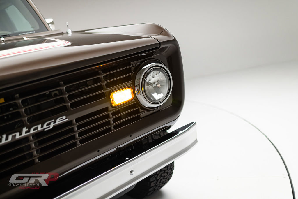 Used 2025 Ford Bronco Badlands image 9