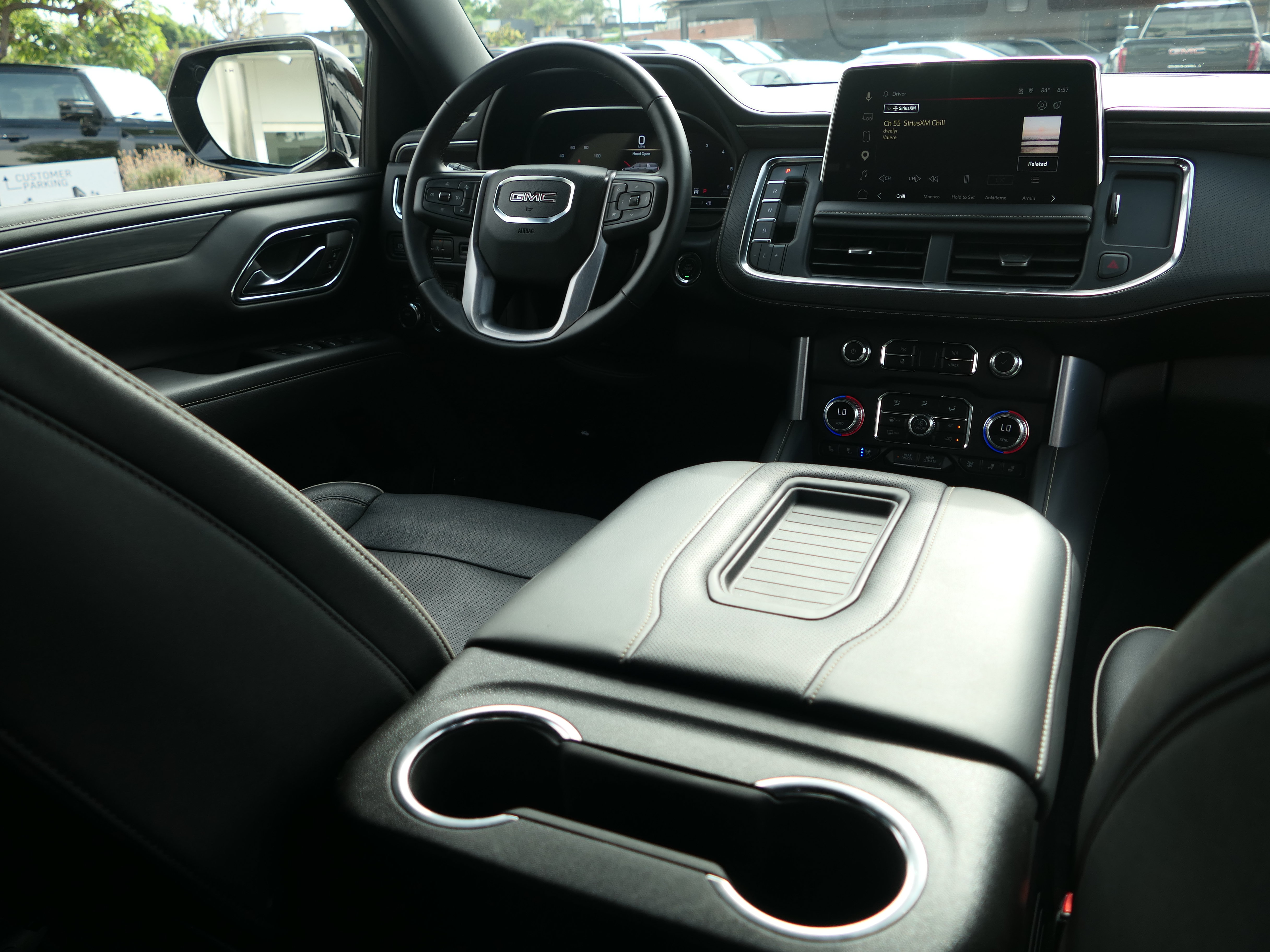 Used 2023 GMC Yukon SLT w/ SLT Premium Package AWD/4WD image 26