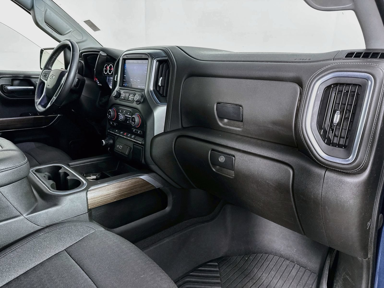 Used 2022 Chevrolet Silverado 1500 LT Trail Boss w/ Safety Package AWD/4WD image 29