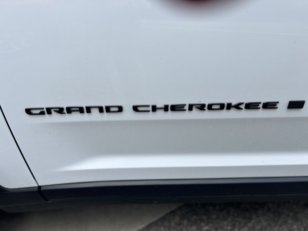 Used 2021 Jeep Grand Cherokee L Laredo RWD image 5