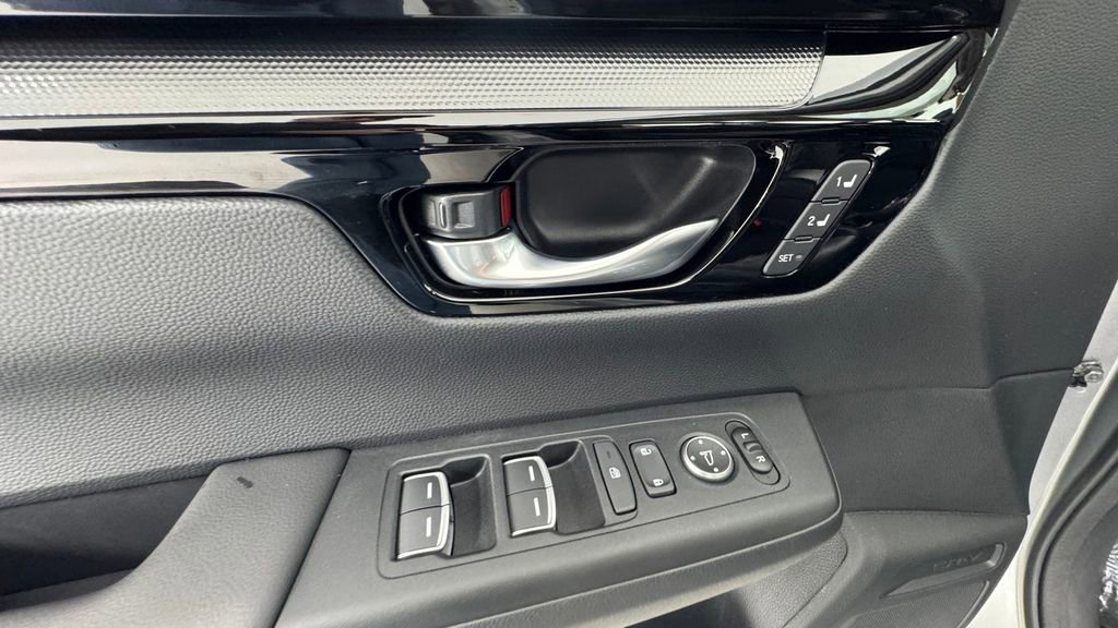 Used 2025 Honda CR-V EX-L image 20