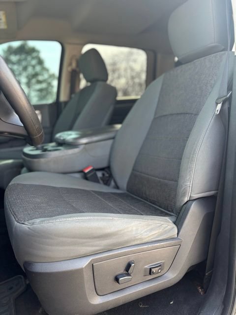 Used 2014 RAM 1500 Classic SLT AWD/4WD image 11