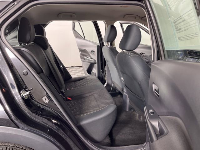 Used 2021 Nissan Kicks S image 37