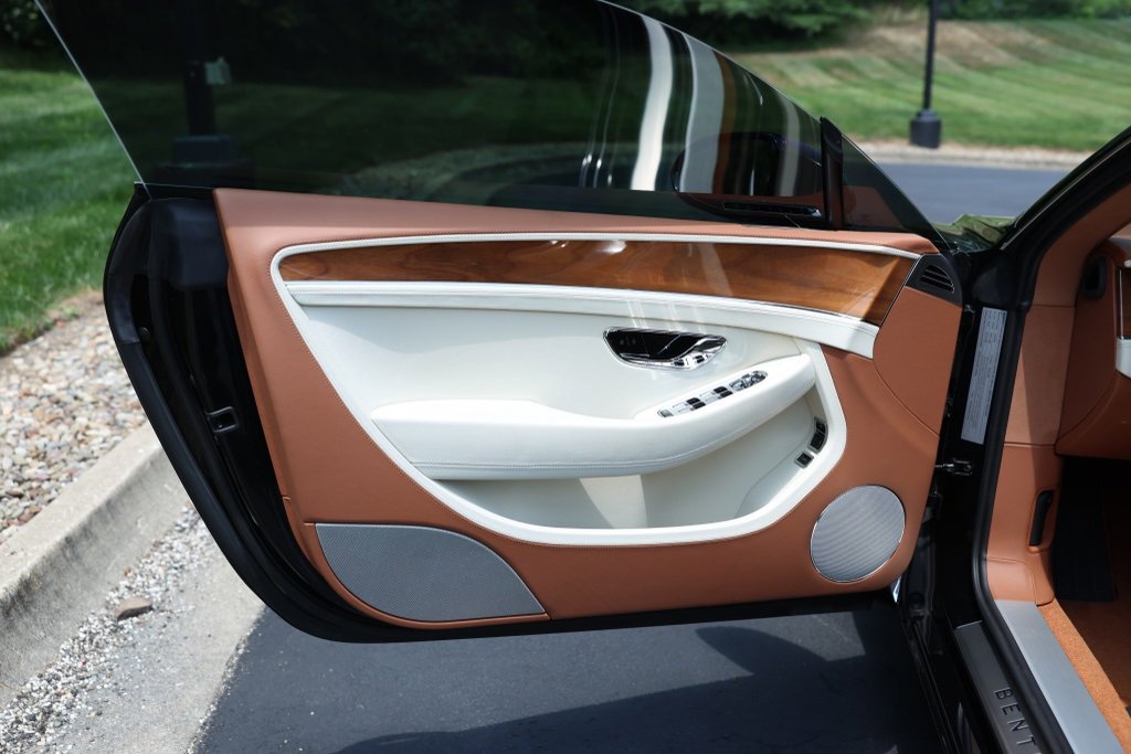 Used 2024 Bentley Continental GT image 8