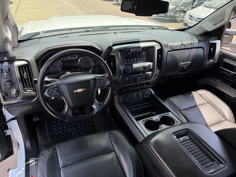 Used 2017 Chevrolet Silverado 3500 LTZ w/ Duramax Plus Package image 25