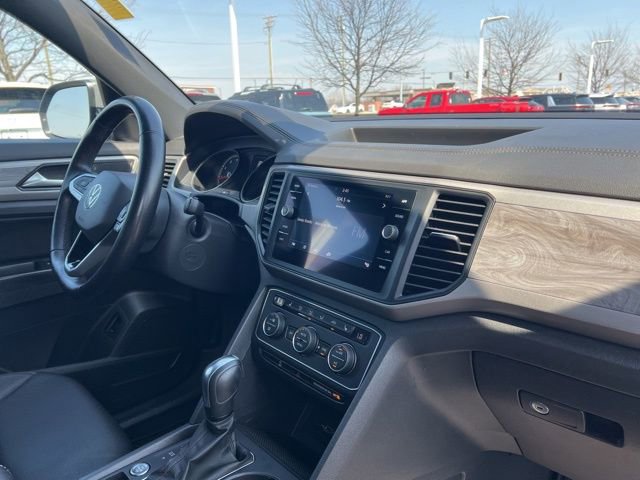 Used 2020 Volkswagen Atlas Cross Sport SE image 33