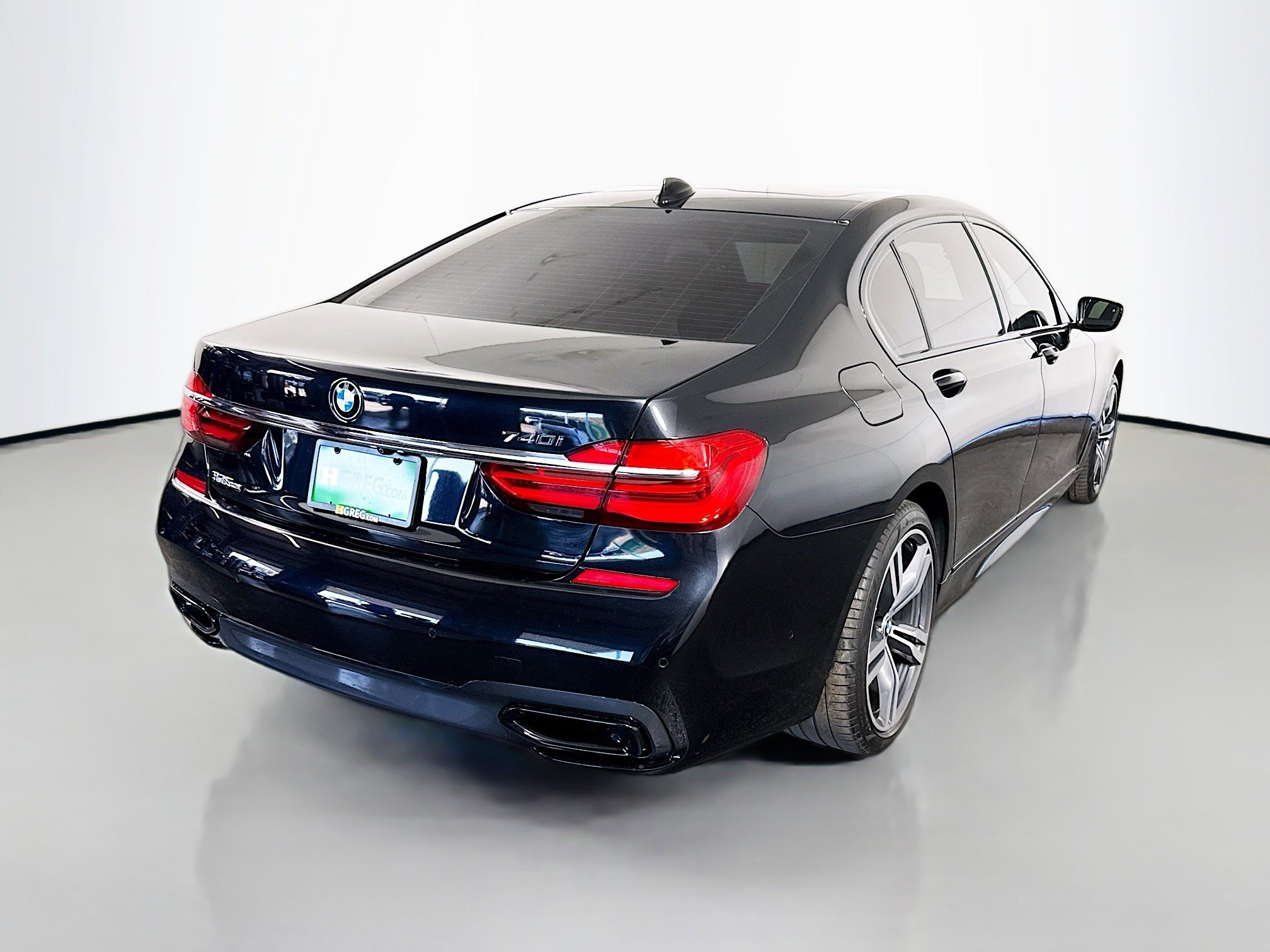 Used 2019 BMW 740i w/ Executive Package image 10
