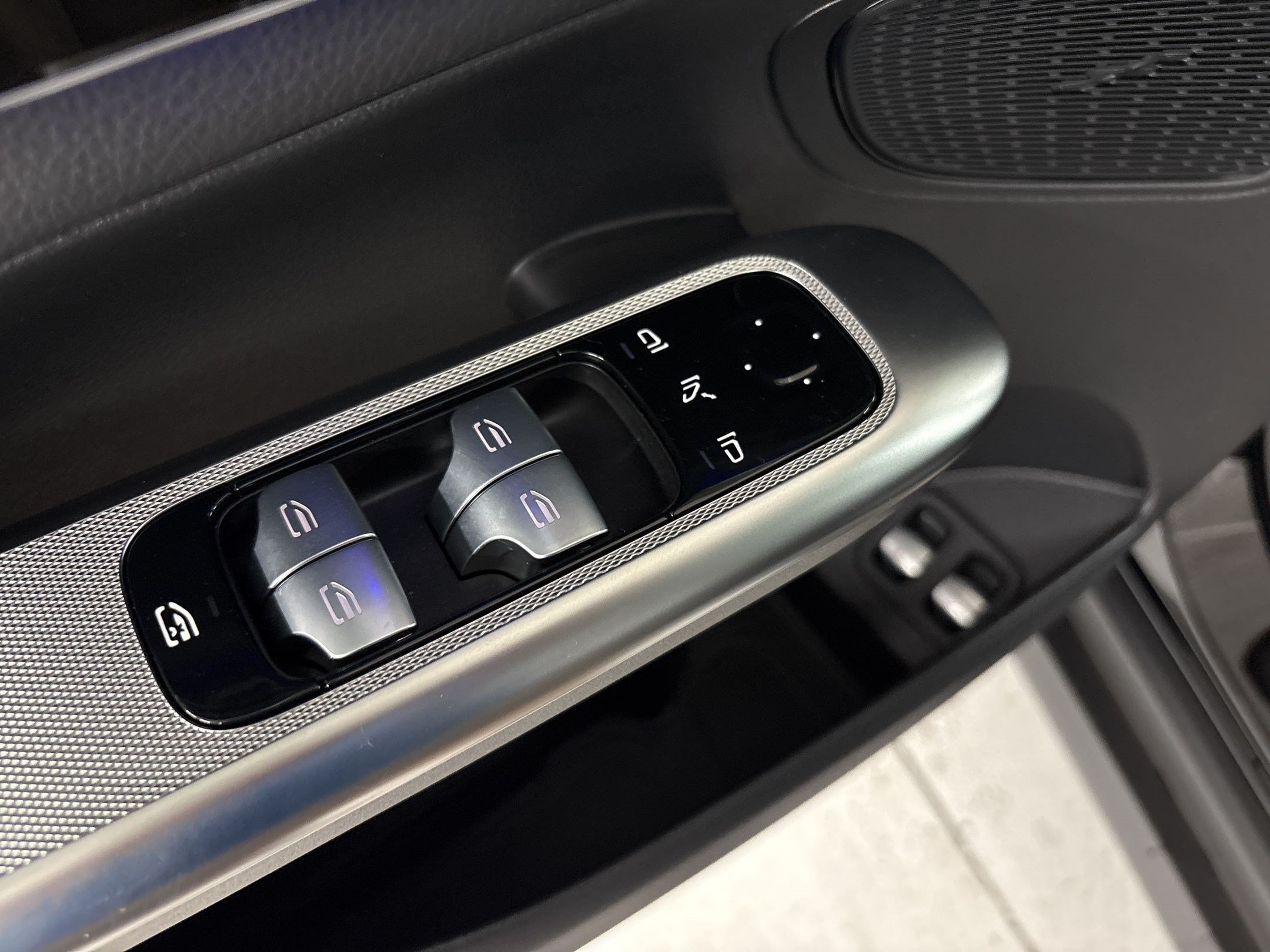 Certified 2025 Mercedes-Benz GLC 350e 4MATIC image 14