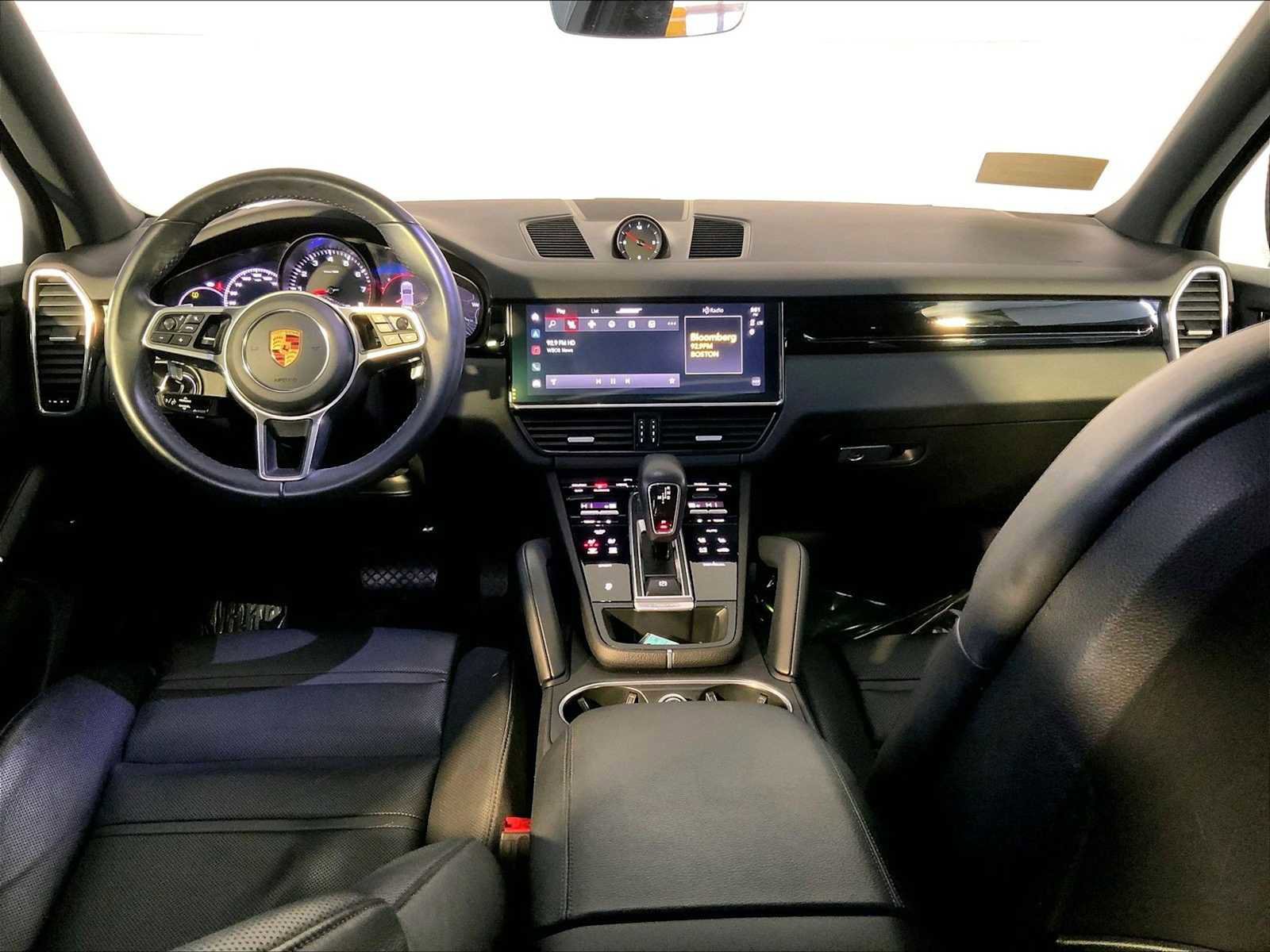 Certified 2022 Porsche Cayenne w/ Premium Package image 14