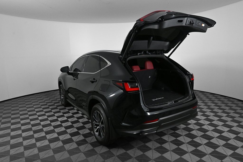 Used 2025 Lexus NX 300h AWD w/ Luxury Package image 30