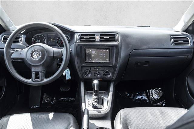 Used 2014 Volkswagen Jetta SE FWD image 16