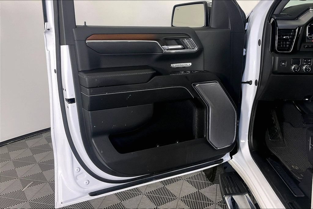 Used 2024 GMC Sierra 1500 Denali w/ Technology Package RWD image 22