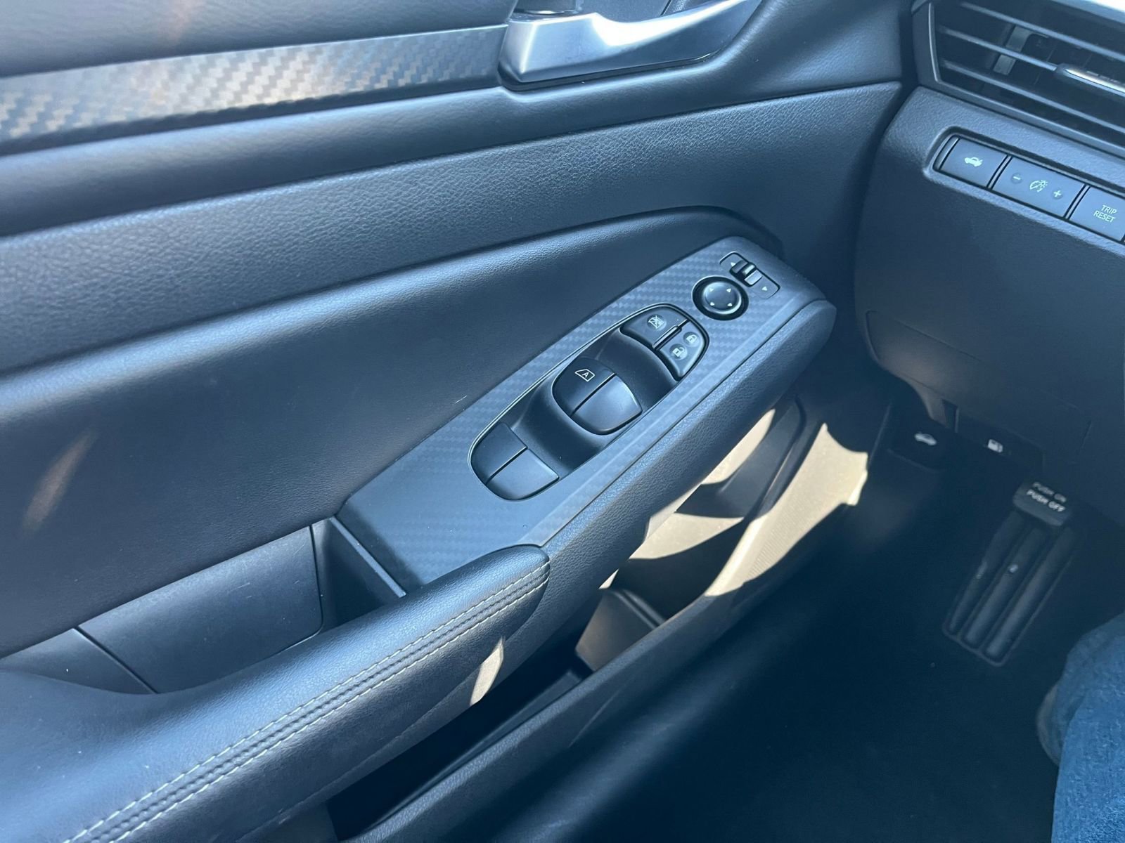 Used 2025 Nissan Altima 2.5 SV image 20