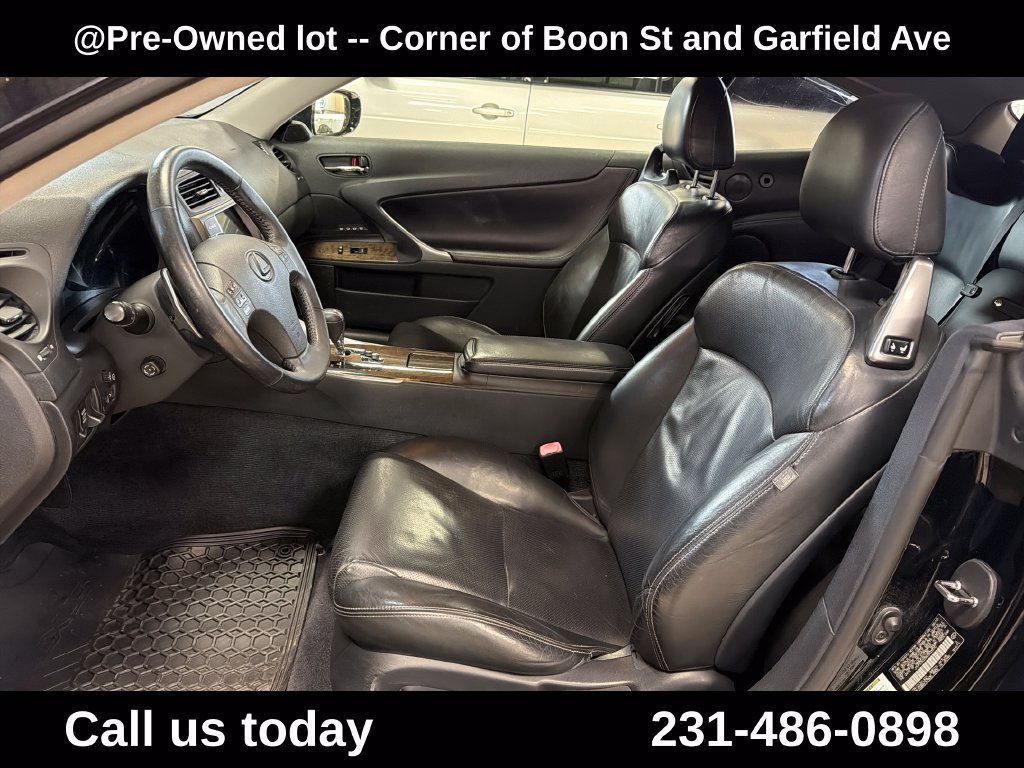 Used 2010 Lexus IS 350C w/ Luxury Pkg RWD image 15