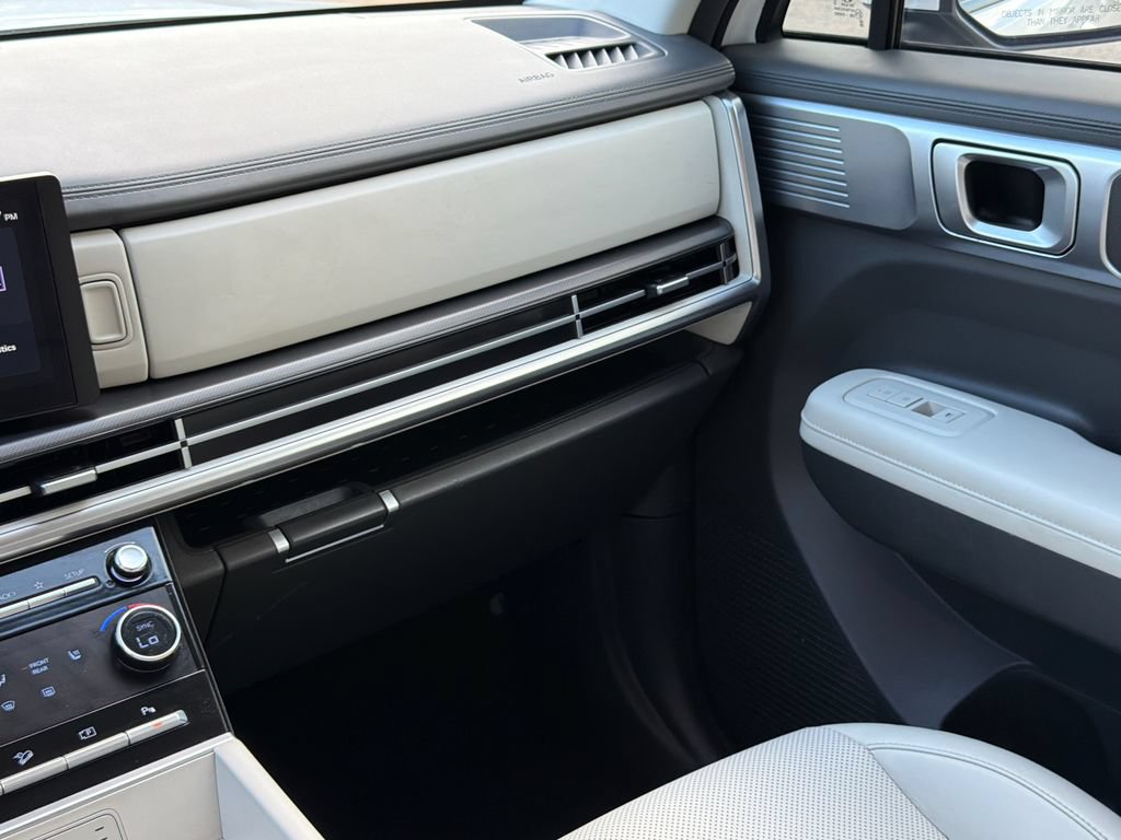 Used 2024 Hyundai Santa Fe SEL FWD image 13