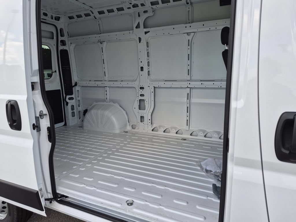 New 2026 RAM ProMaster 1500 w/ Convenience Group FWD image 23