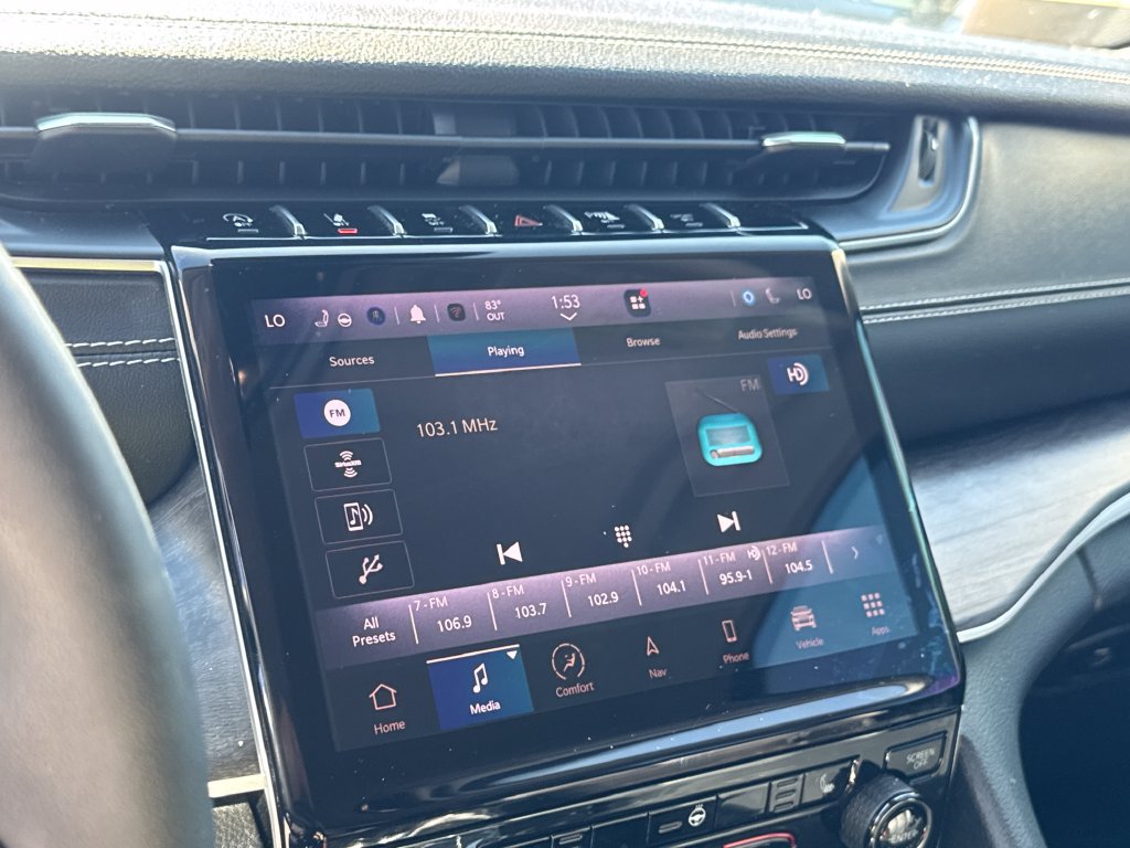 Used 2023 Jeep Grand Cherokee Limited w/ Black Appearance Package RWD image 19