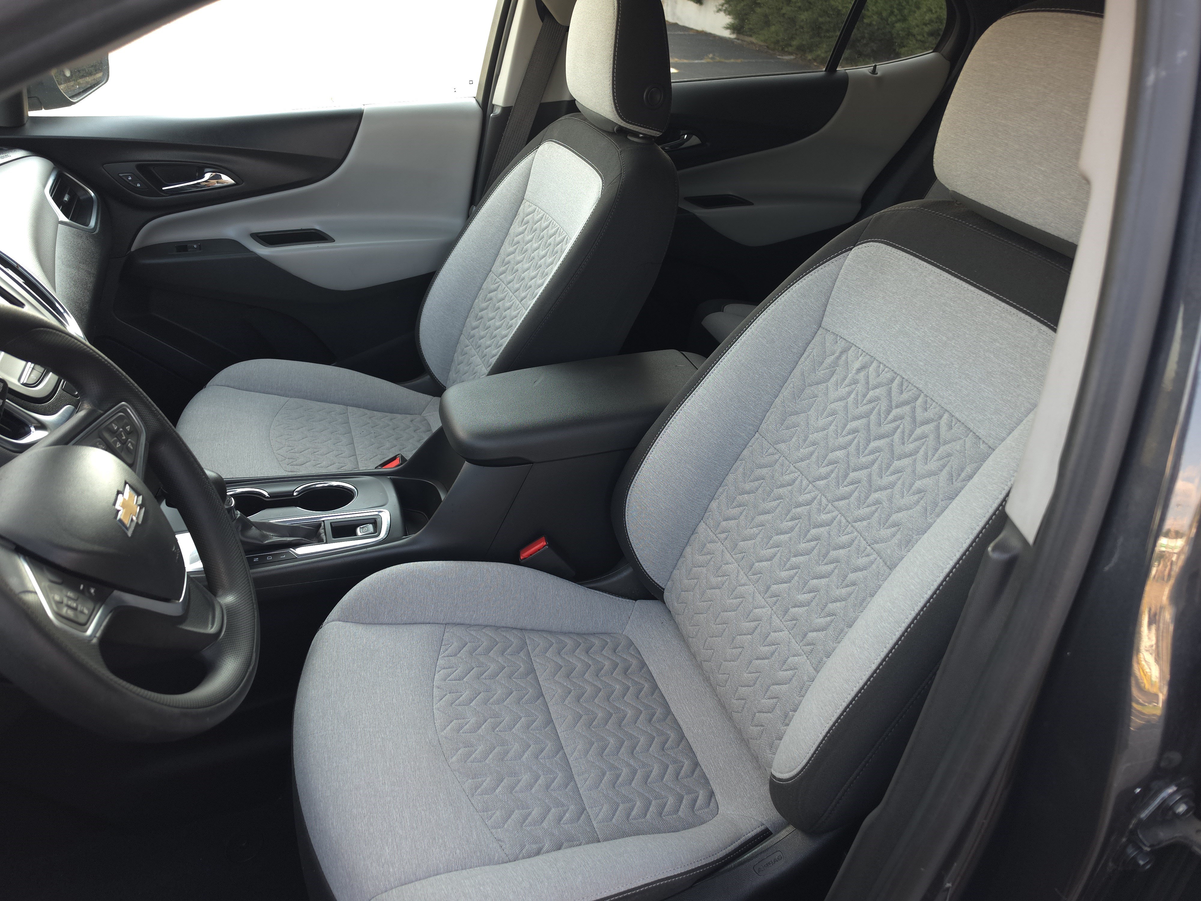 Used 2022 Chevrolet Equinox LS w/ LS Convenience Package FWD image 16