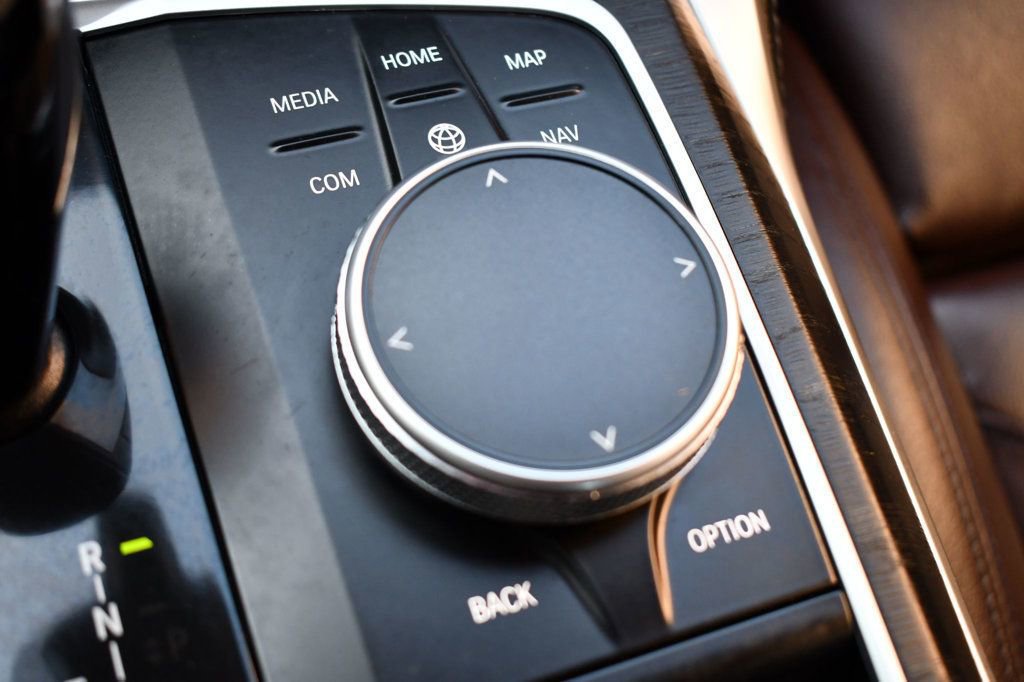 Used 2022 BMW M440i Convertible image 40