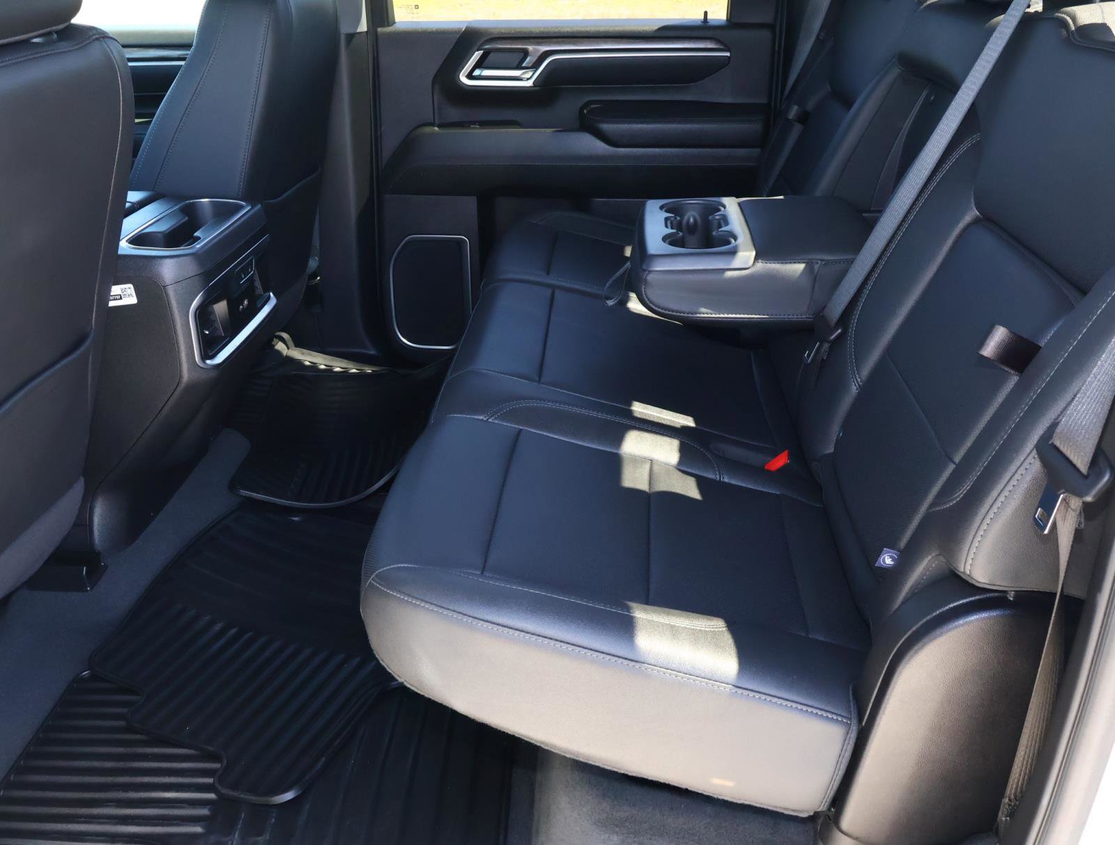 Used 2025 Chevrolet Silverado 3500 LTZ w/ LTZ Texas Edition image 22