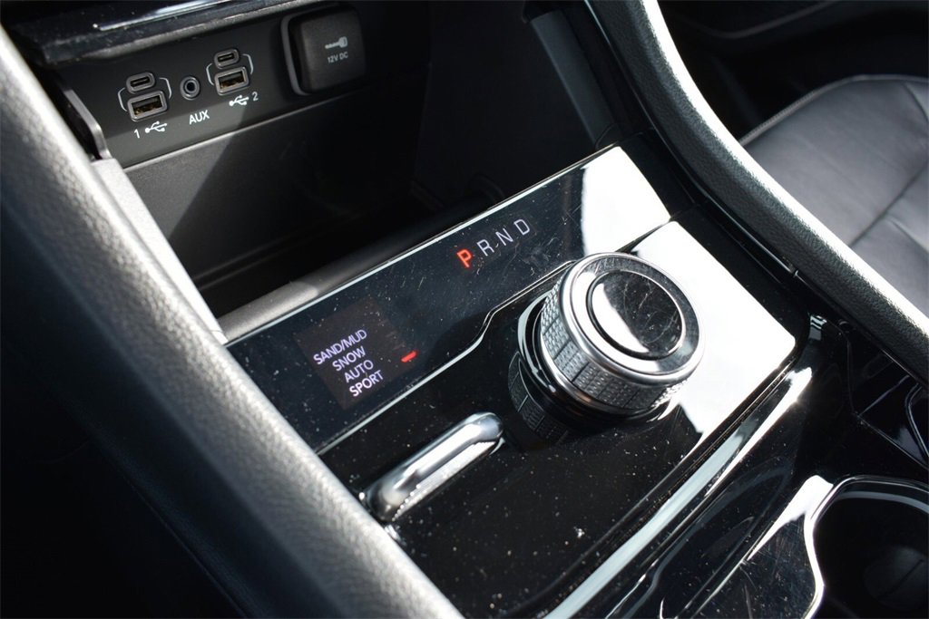 Used 2023 Jeep Grand Cherokee Limited w/ Black Appearance Package image 21