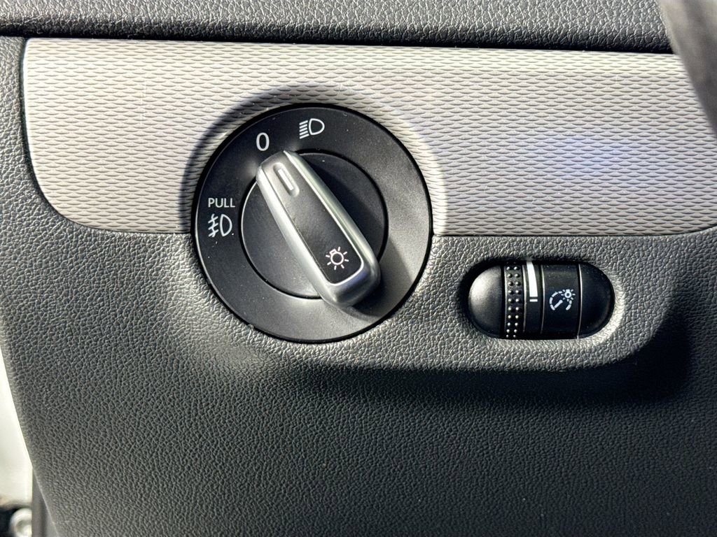 Used 2018 Volkswagen Jetta SE FWD image 10