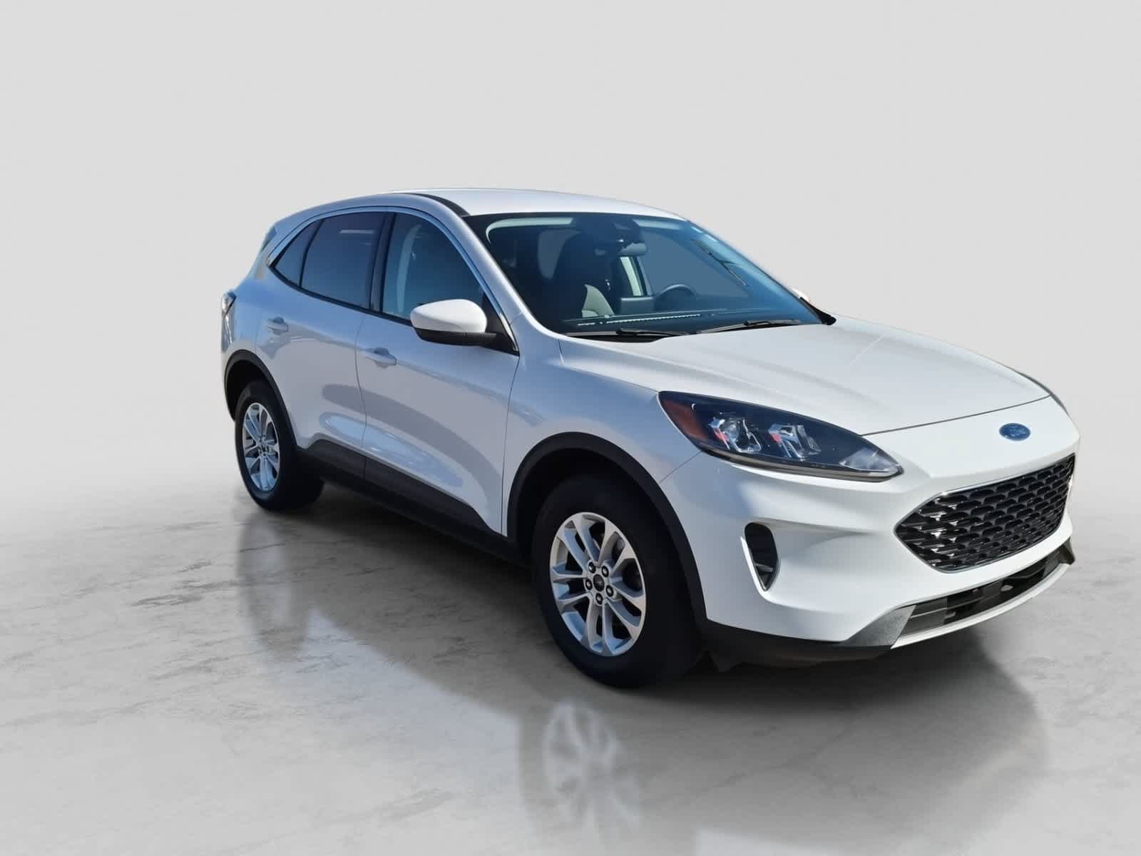 Used 2021 Ford Escape SE w/ Convenience Package AWD/4WD image 2