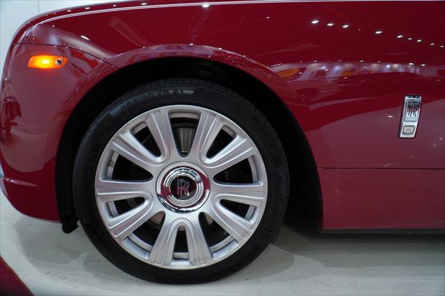 Used 2017 Rolls-Royce Dawn image 24