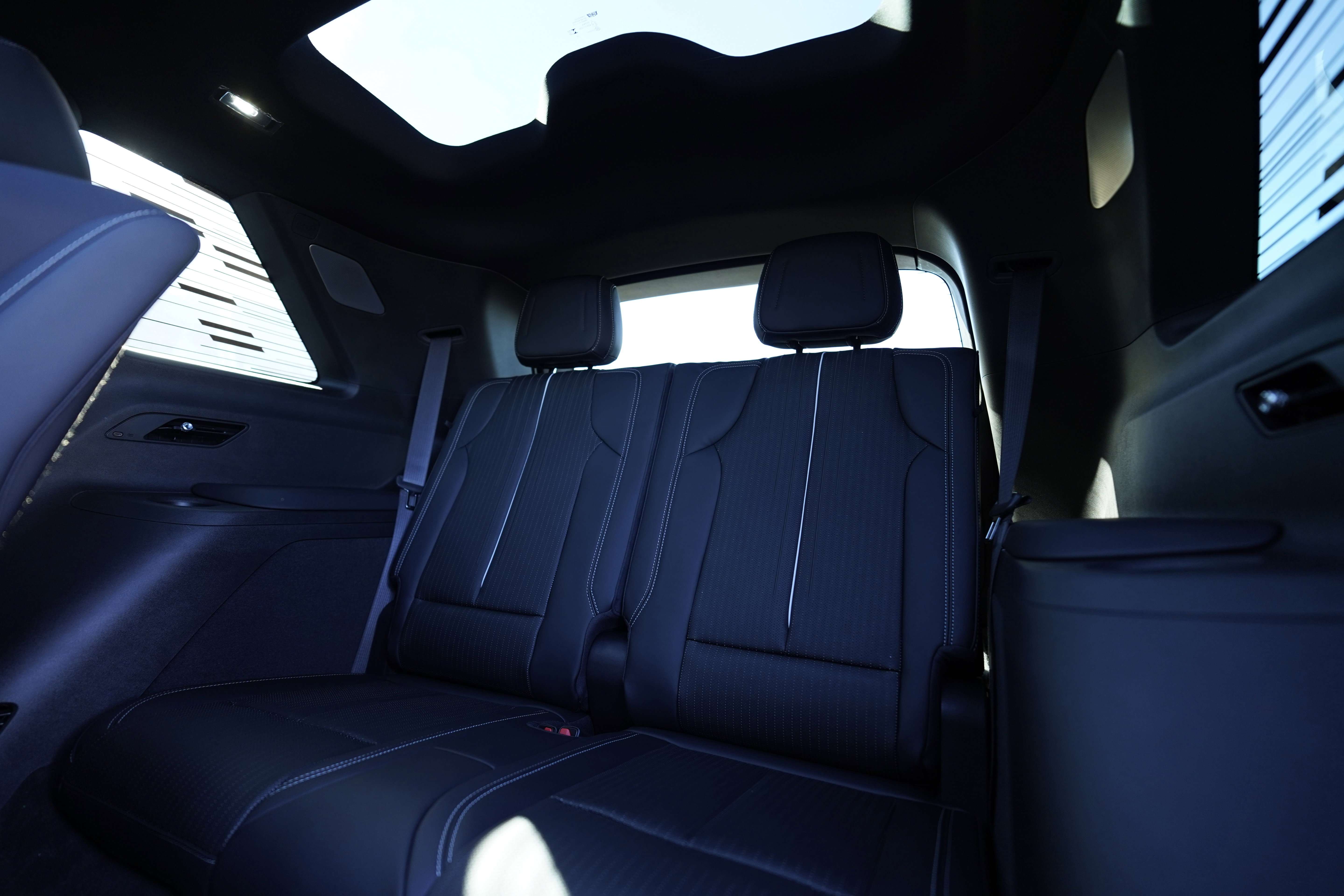 Used 2026 Cadillac Vistiq Sport image 14