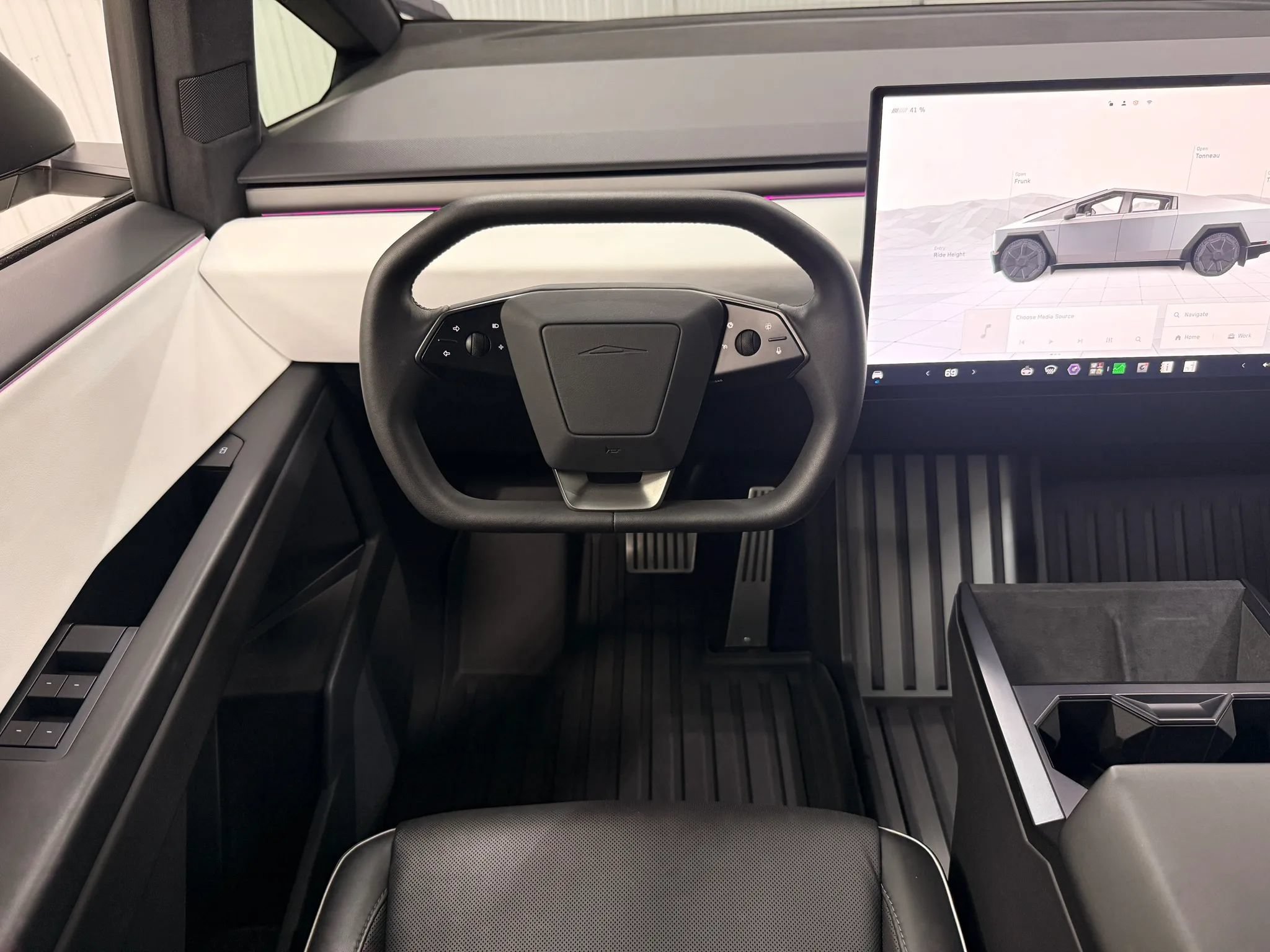 Used 2024 Tesla Cybertruck AWD Crew Cab image 20