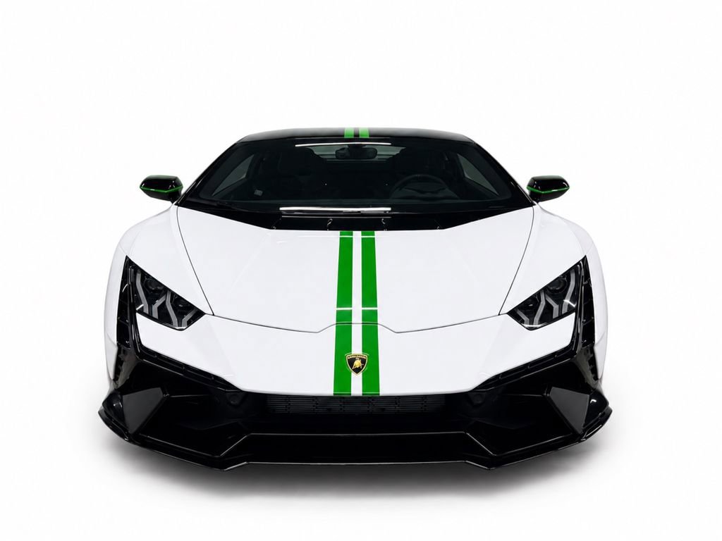 Used 2023 Lamborghini Huracan Tecnica RWD image 6