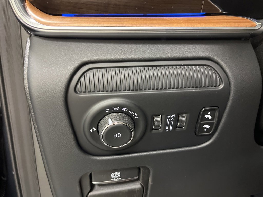 New 2024 Jeep Grand Wagoneer L Series III image 23