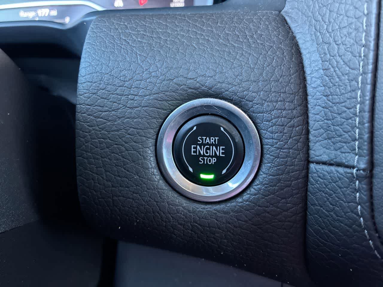 Used 2022 GMC Yukon XL Denali image 17
