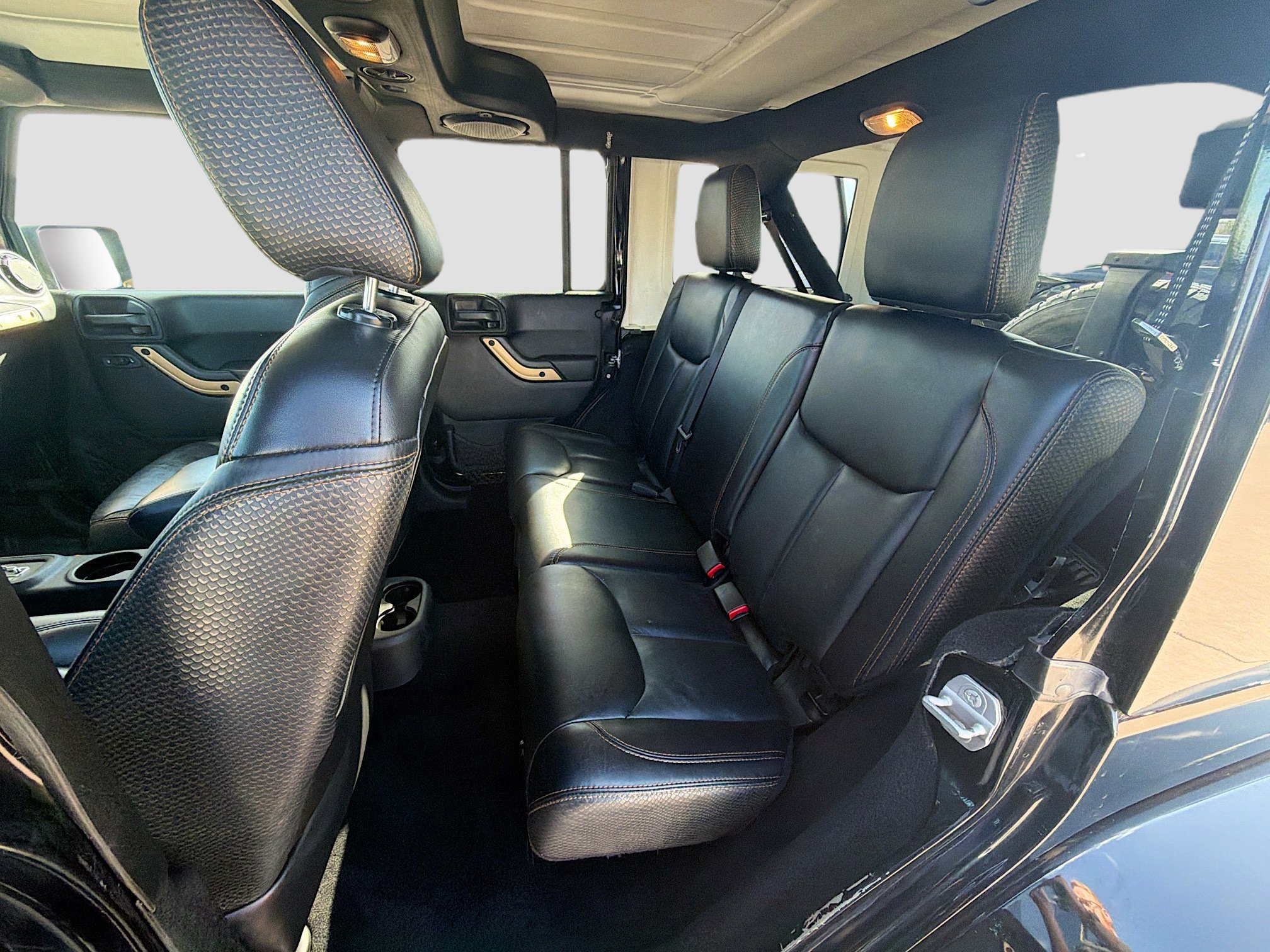 Used 2014 Jeep Wrangler Unlimited Sahara AWD/4WD image 25