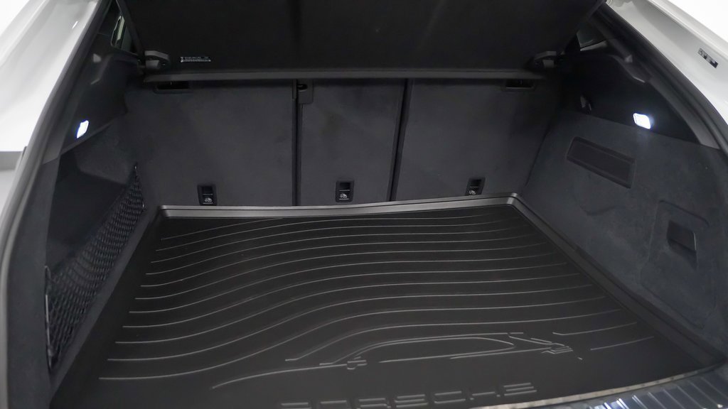 New 2025 Porsche Cayenne Coupe image 13