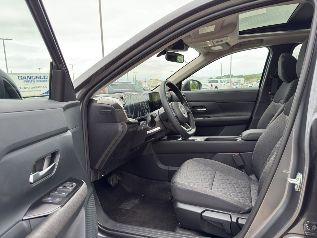 New 2026 Nissan Kicks SV w/ SV Premium Package image 11