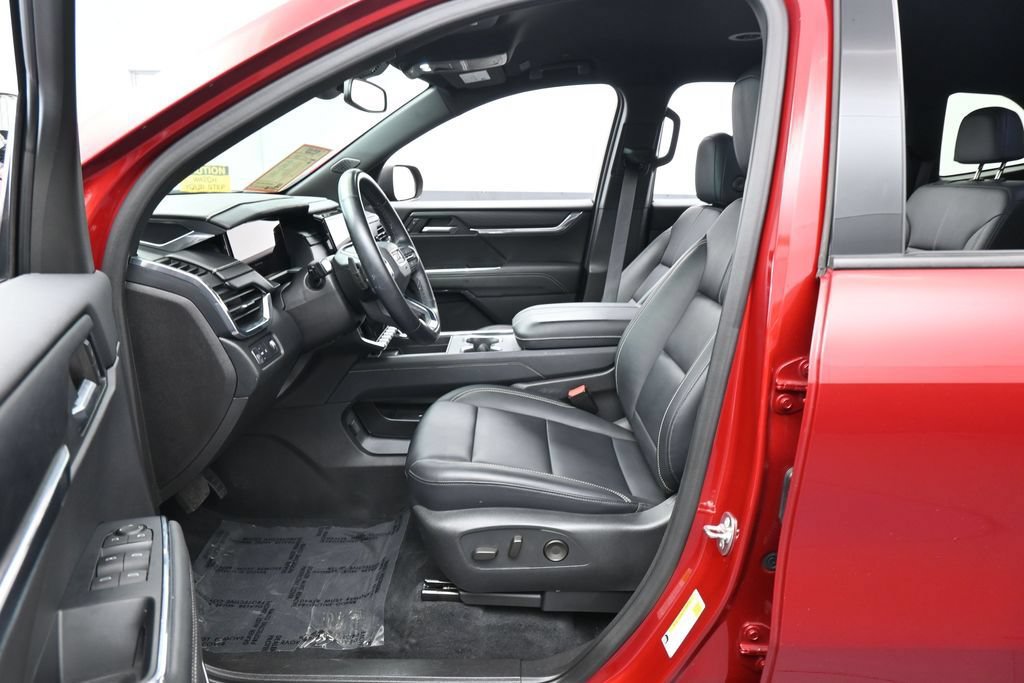 Used 2024 GMC Acadia Elevation w/ Luxury Package FWD image 11