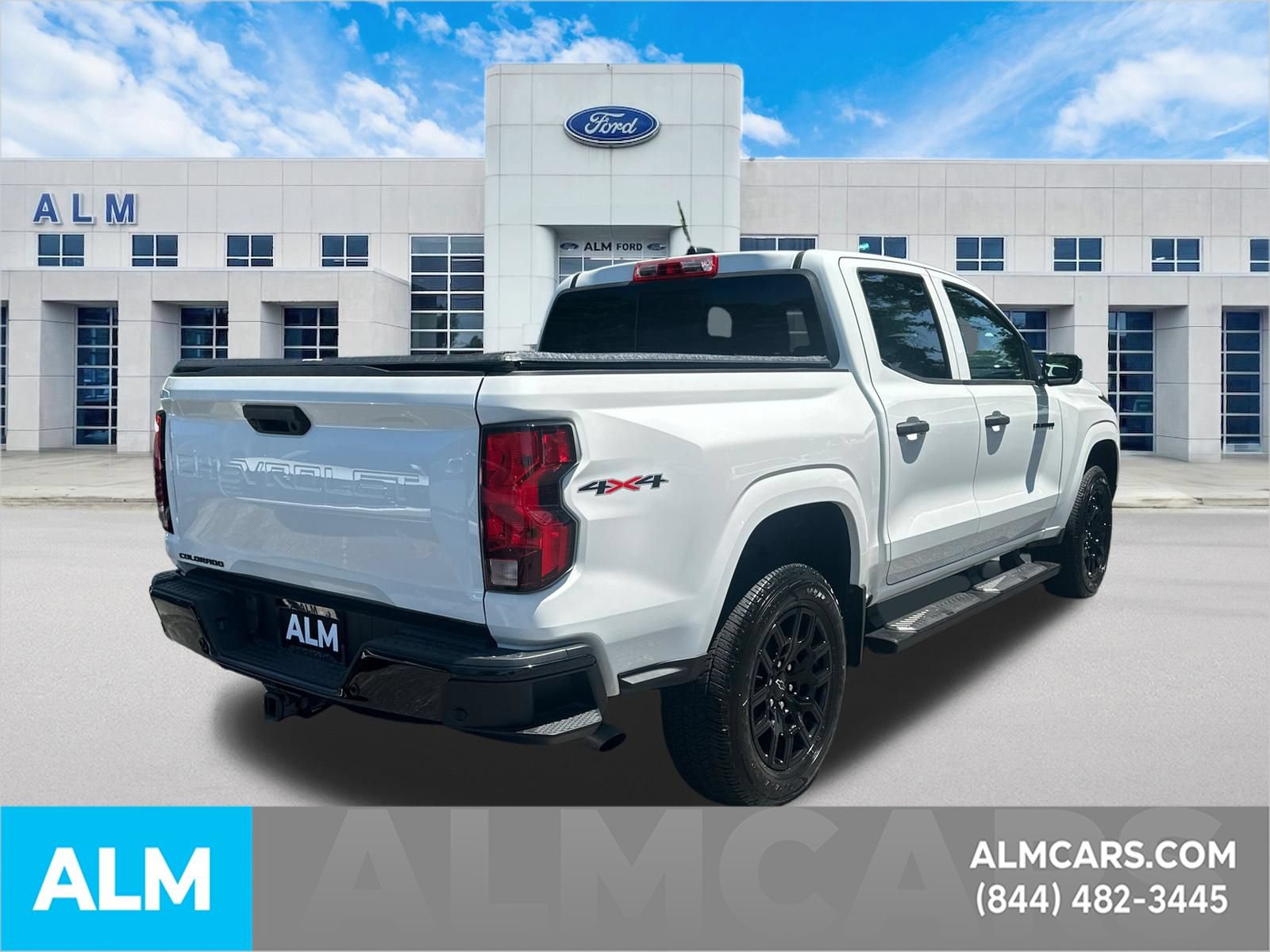 Used 2025 Chevrolet Colorado W/T w/ WT Custom Package AWD/4WD image 5