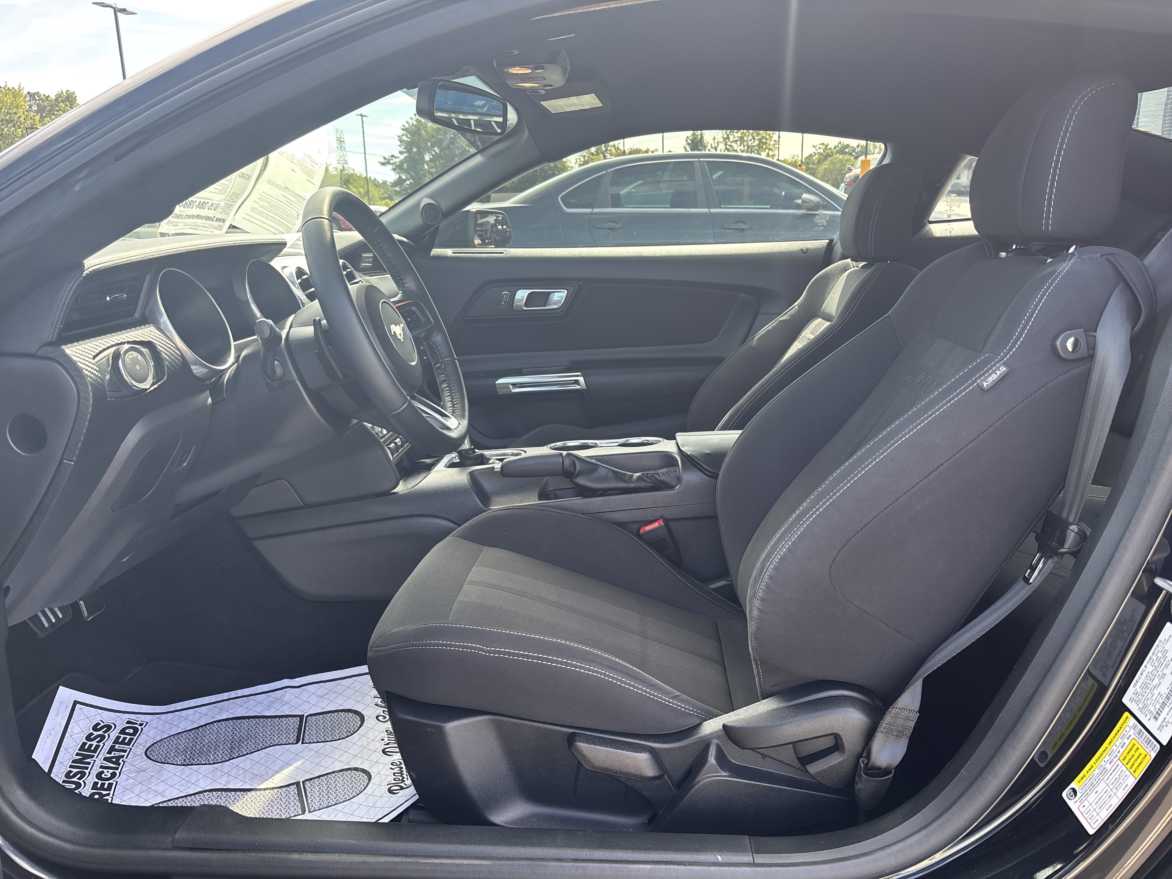 Used 2019 Ford Mustang Coupe RWD image 12