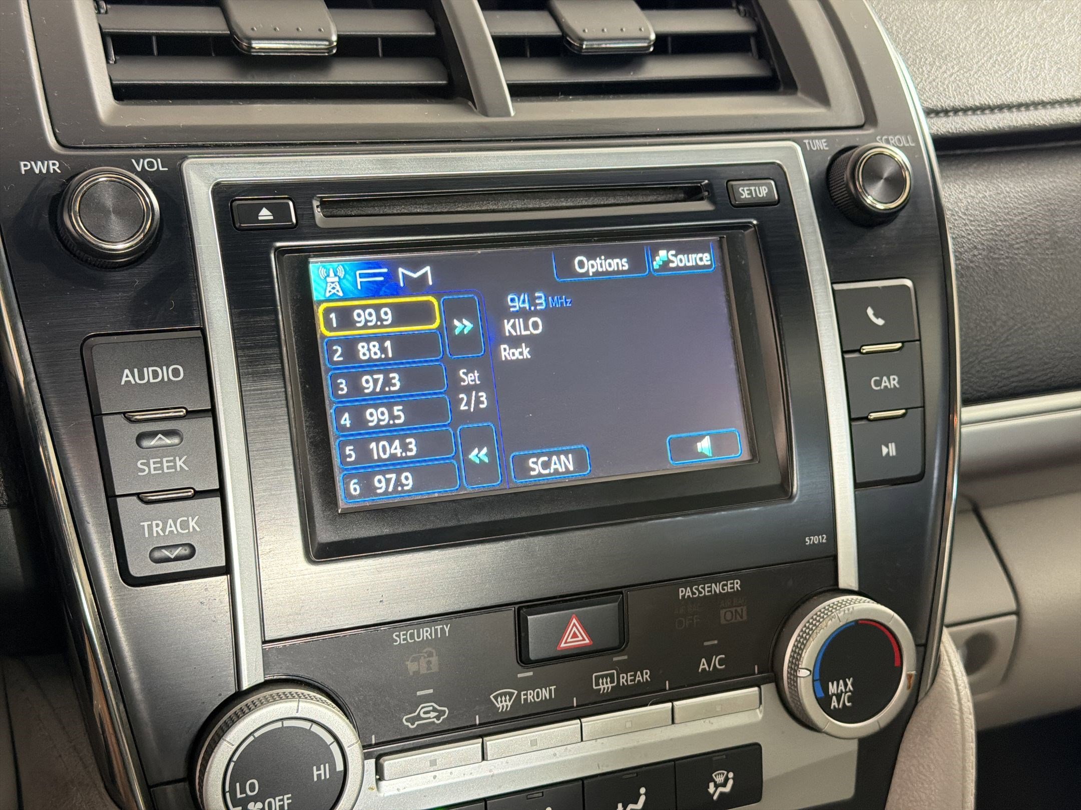 Used 2012 Toyota Camry LE image 23