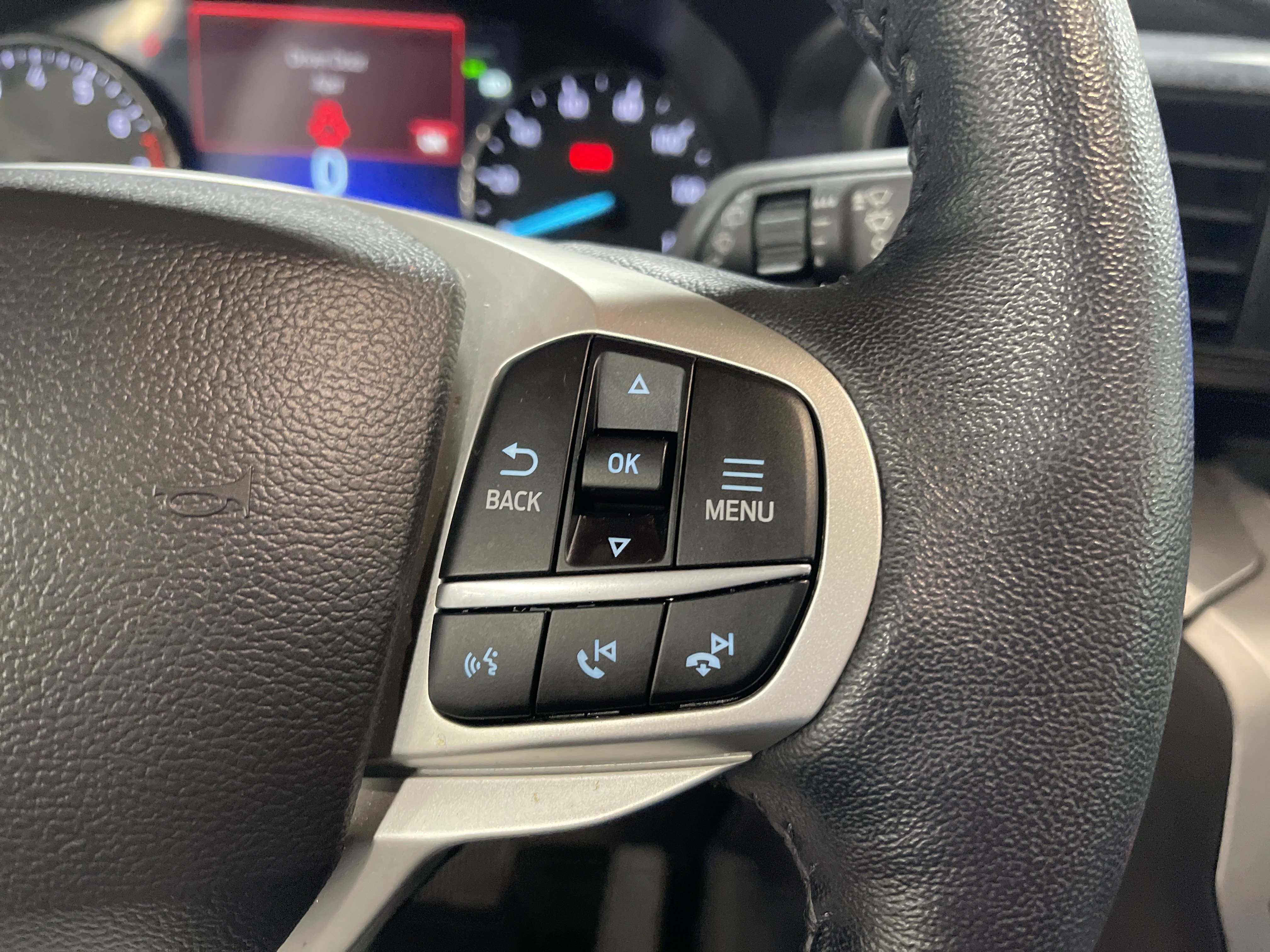 Used 2022 Ford Explorer XLT w/ Class IV Trailer Tow Package image 19