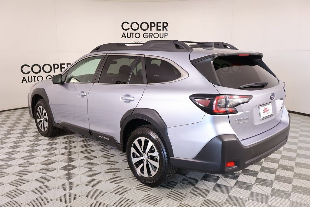 Used 2024 Subaru Outback Premium image 22