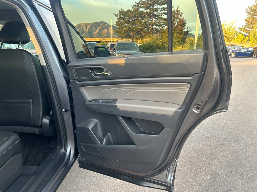 Used 2021 Volkswagen Atlas SE w/ Panoramic Sunroof Package AWD/4WD image 14